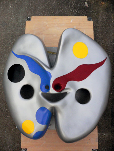 造形会社の日本美術工芸の補修作品「マスク」